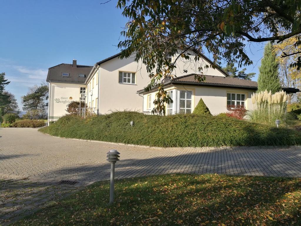 Hotel & Restaurant Bergfried Saalfeld Saale Buitenkant foto