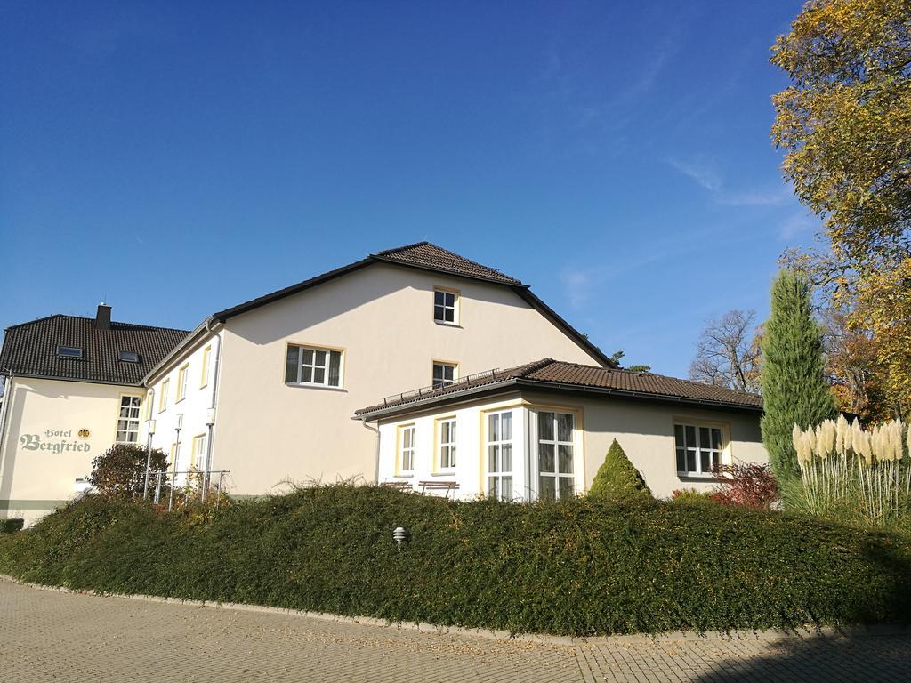 Hotel & Restaurant Bergfried Saalfeld Saale Buitenkant foto