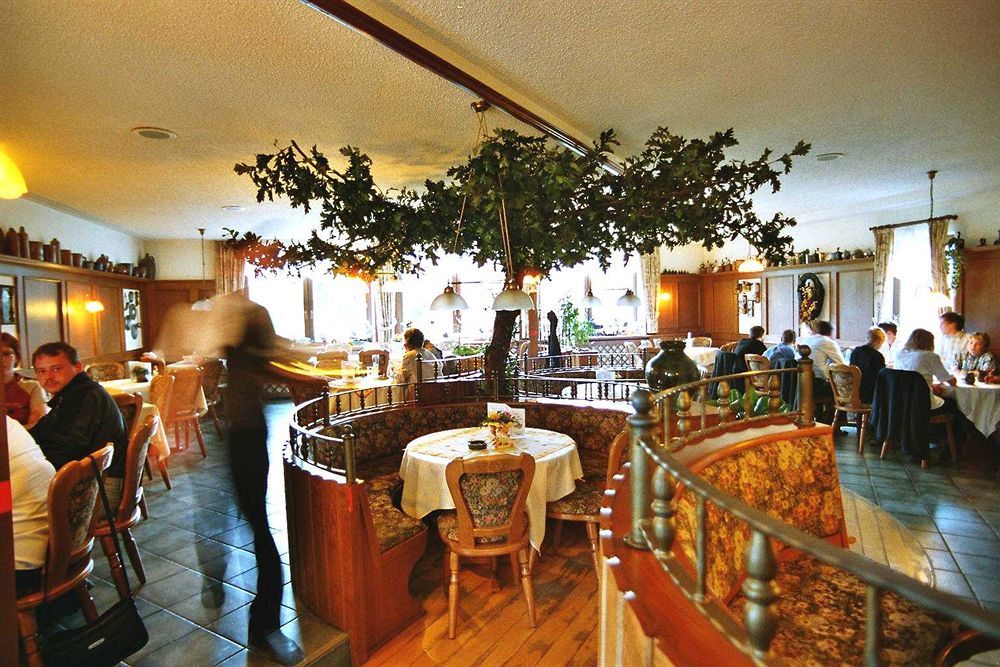 Hotel & Restaurant Bergfried Saalfeld Saale Buitenkant foto