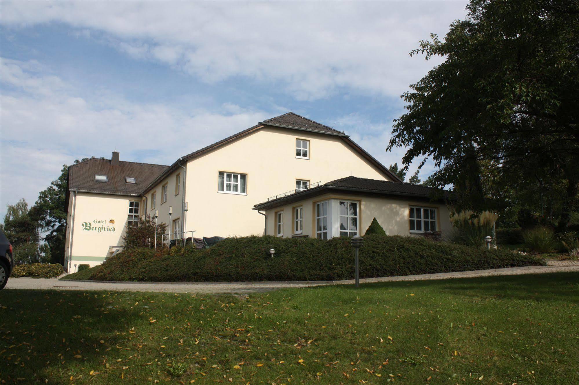 Hotel & Restaurant Bergfried Saalfeld Saale Buitenkant foto